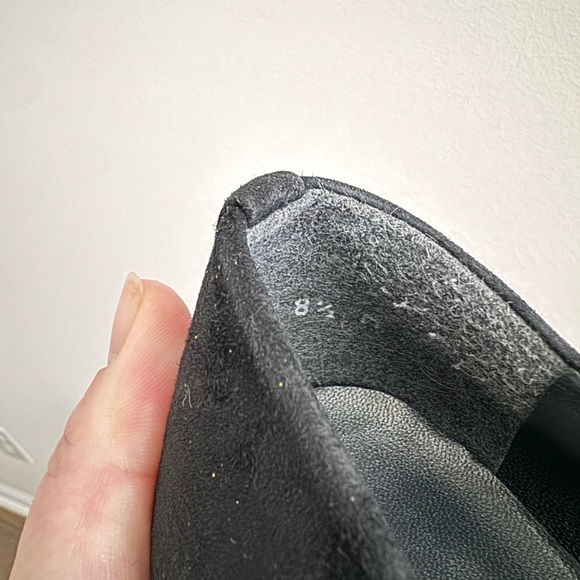 Stuart Weitzman Black Suede Heels Size 8 1/2 - Picture 6 of 6